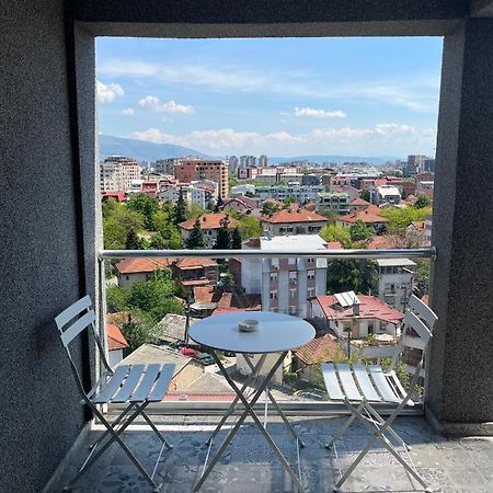 Amazing View-Centrally Located-Brand New Apartment Skopje Exterior photo